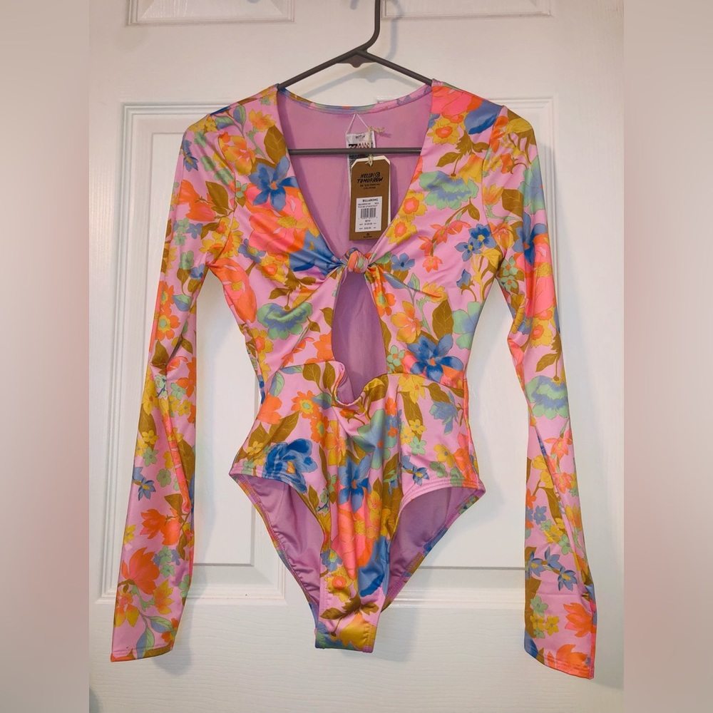 Billabong 1 piece bathing suit - Picture 3 of 9